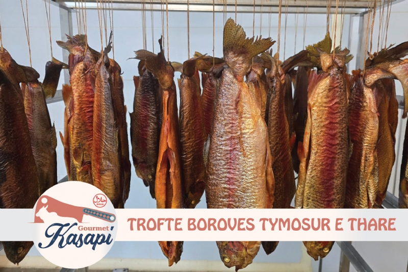 Trofte borove e tymosur, trofte e thare natyrale, trofte tradicionale e tymosur, peshk i tymosur artizanal, trofte malore bio, peshk i thate nga Borova, trofte shqiptare e egër, peshk i fresket i tymosur, produkt artizanal i tymosur